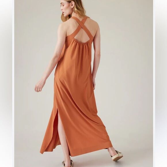 Athleta Arrival Cross Back Maxi Athletic Dress Women’s Medium - Picture 1 of 4